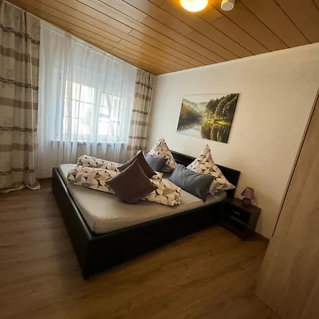 Via Roma 257 * Cochem