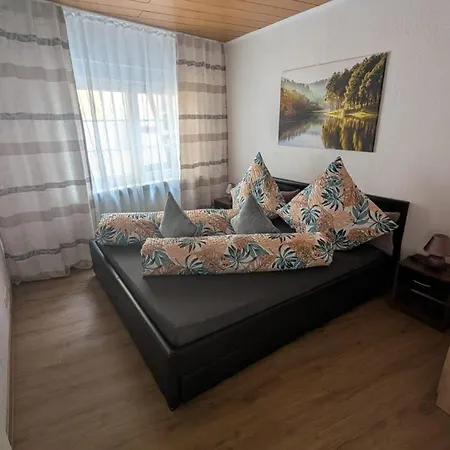 Via Roma 257 * Cochem