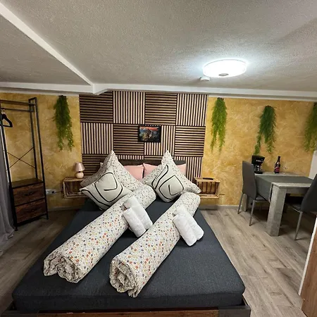 Via Roma 257 * Cochem